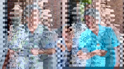 afbeelding Meisje met oma's